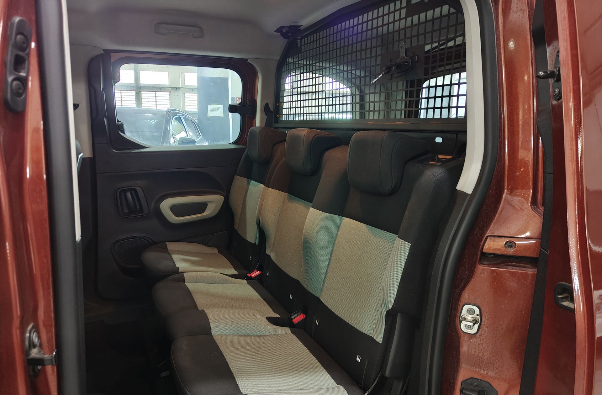 Citroën Berlingo BlueHDi 100 Talla M Feel Business - foto 12
