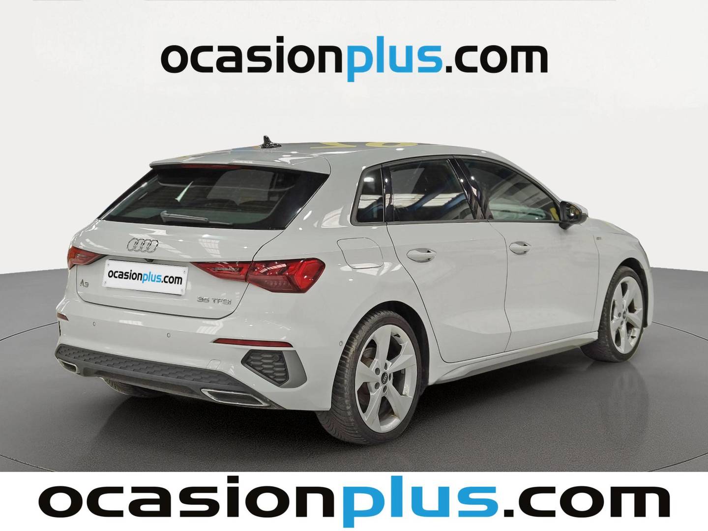 Foto trasera Audi A3 Audi A3 Sportback S line 35 TFSI (150 CV) S tronic derecha