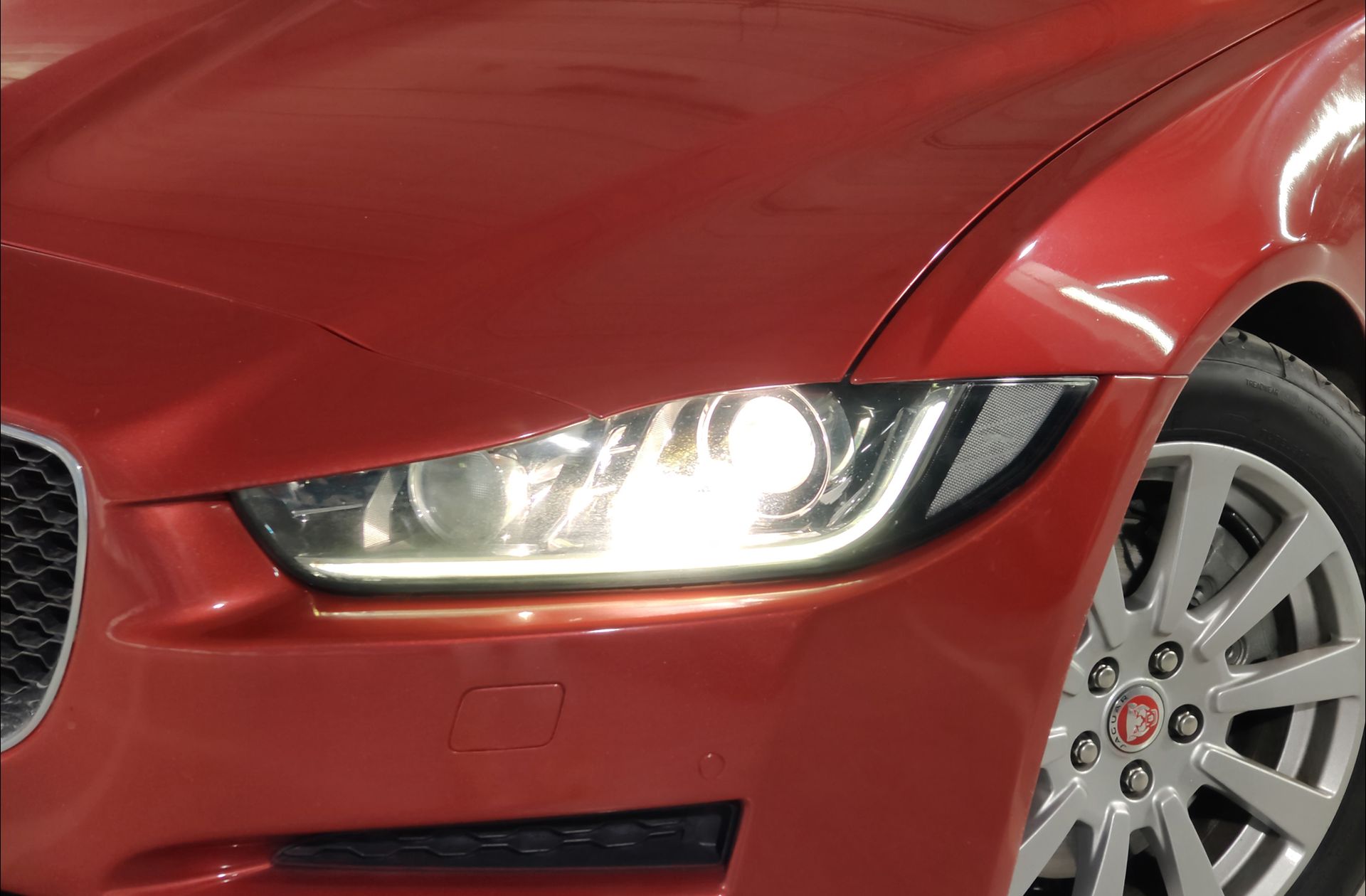 Jaguar XE 2.0 Diesel Pure RWD - foto 16