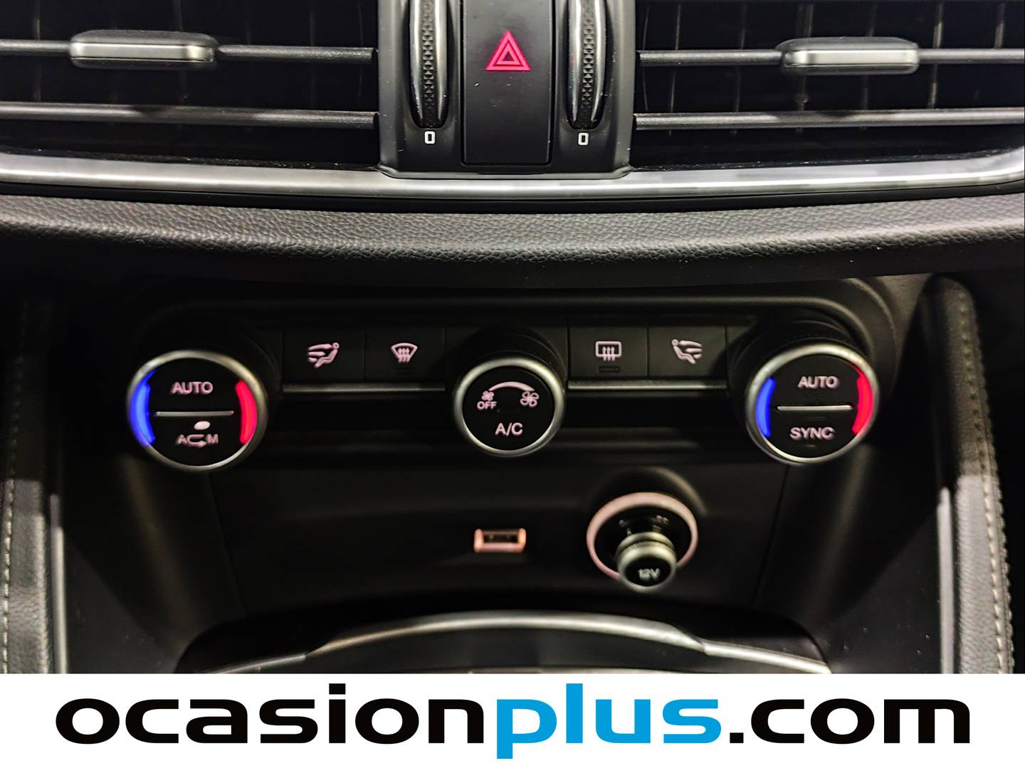 Extras del Alfa Romeo Stelvio Alfa Romeo Stelvio 2.2 Diésel Super RWD (180 CV)