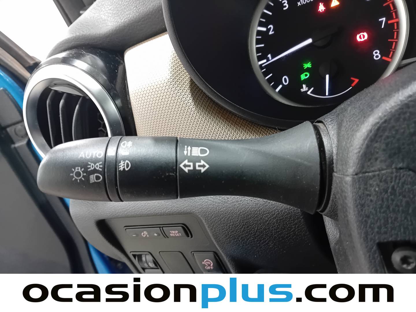 Equipamiento del Nissan Micra Nissan Micra IG-T 100 Acenta (100 CV)