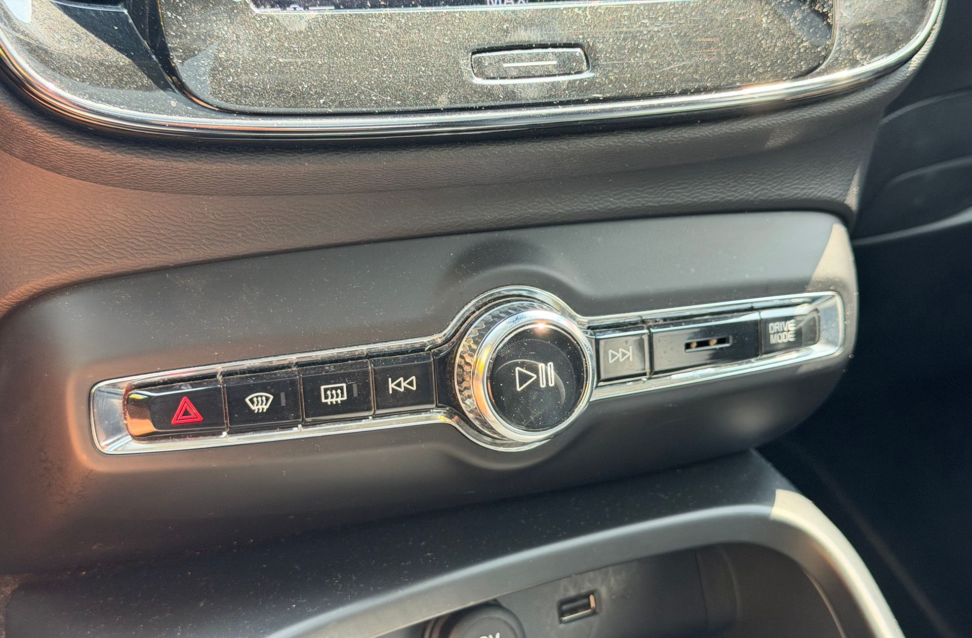 Volvo XC40 D3 Momentum - foto 31