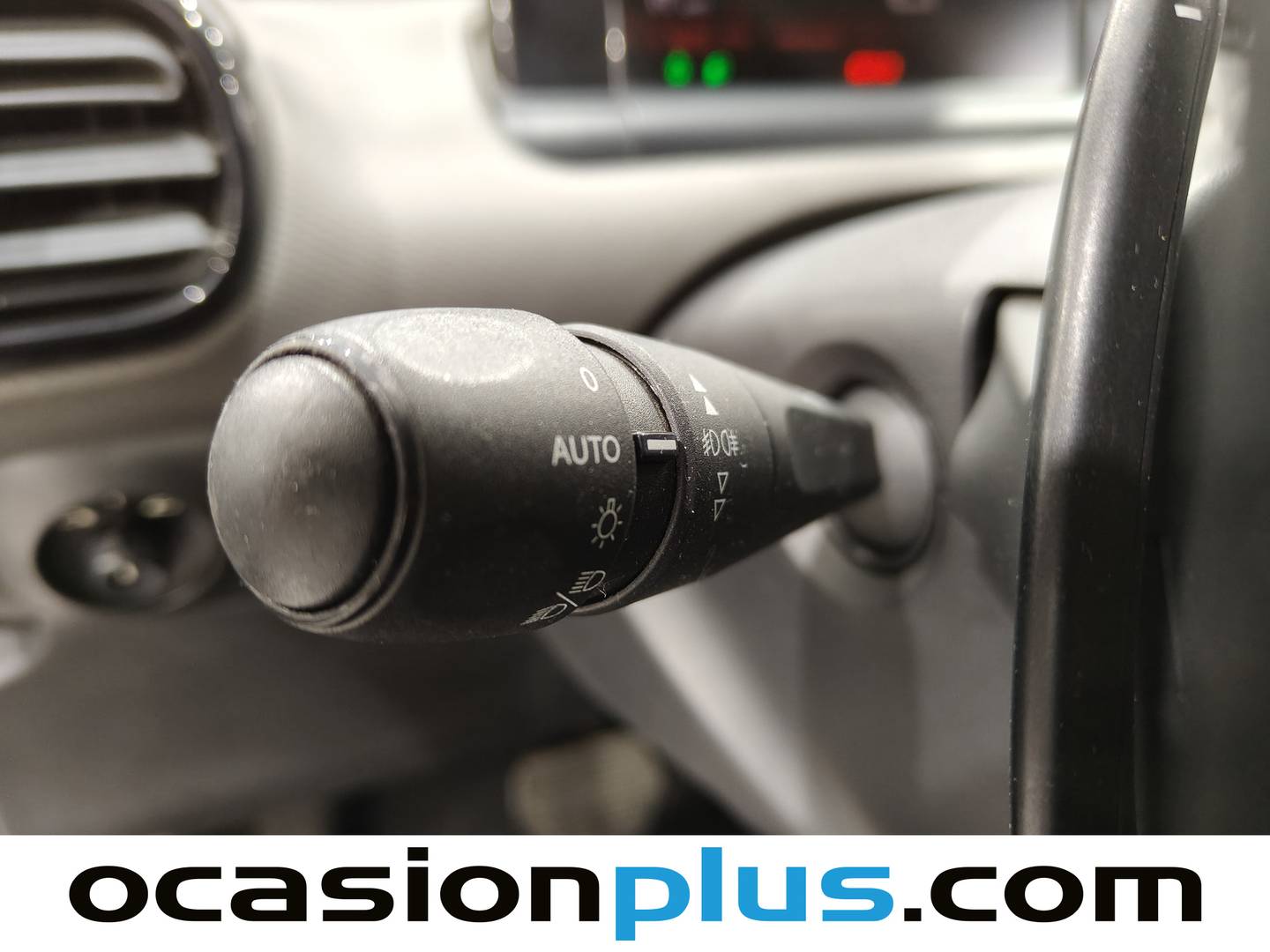 Foto Citroën C4 Cactus Citroen C4 Cactus BlueHDi 100 S&S Feel ETG6 (100 CV)