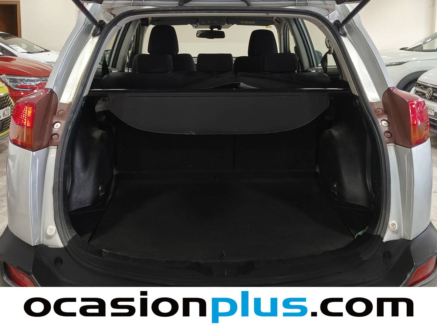 Fotos maletero Toyota Rav4 Toyota Rav4 120D Advance 4x2 (124 CV)
