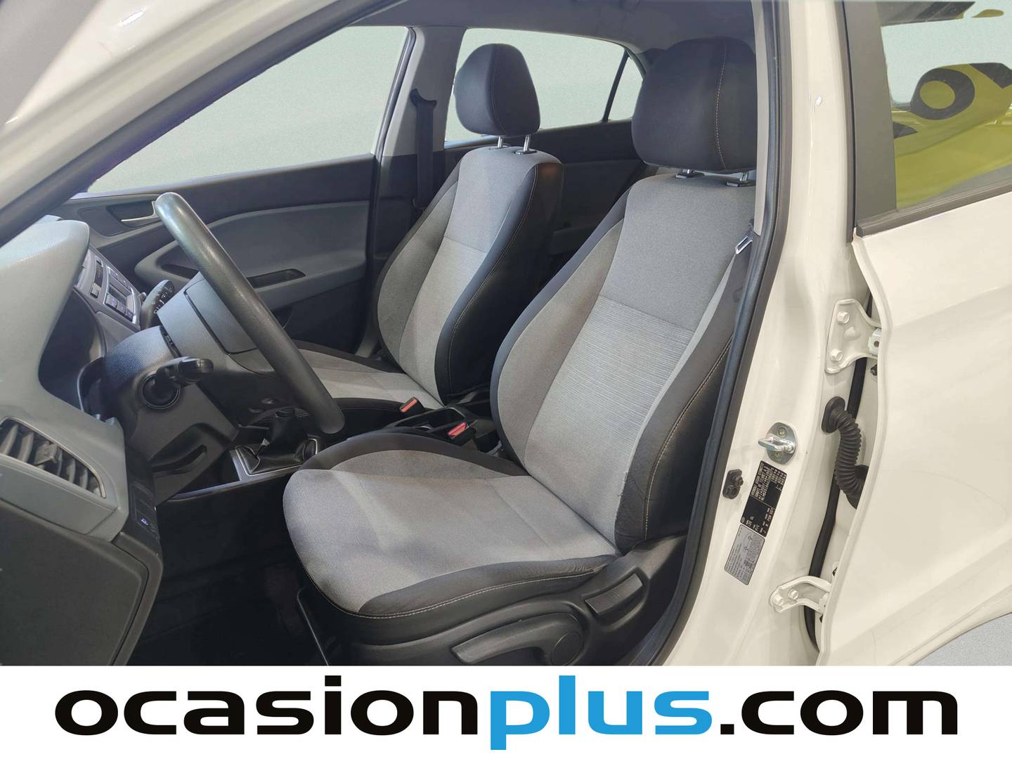 Foto asientos delanteros Hyundai i20 Hyundai i20 1.2 MPI Essence (84 CV)