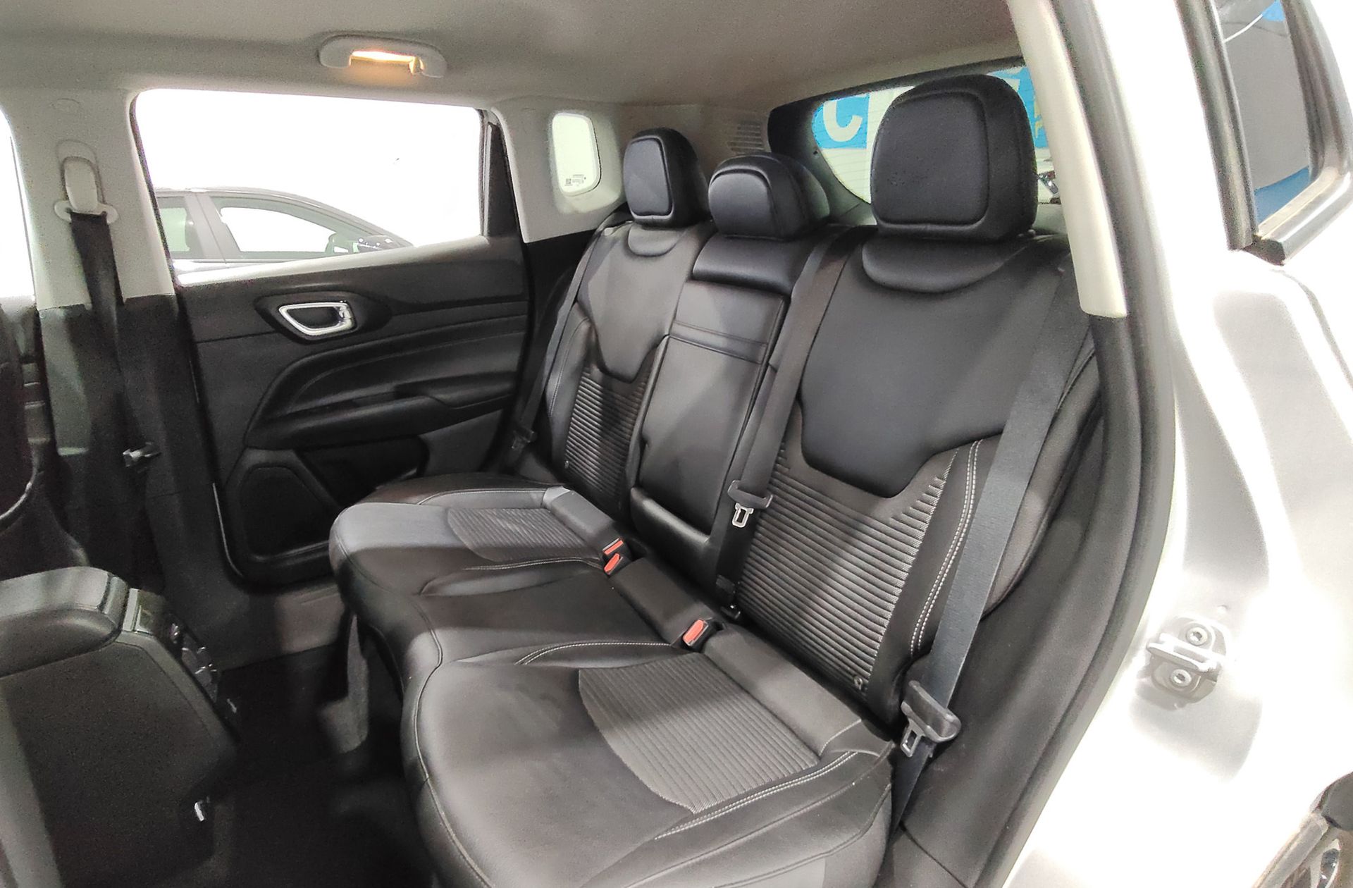 Jeep Compass 1.3 Gse Night Eagle FWD - foto 11