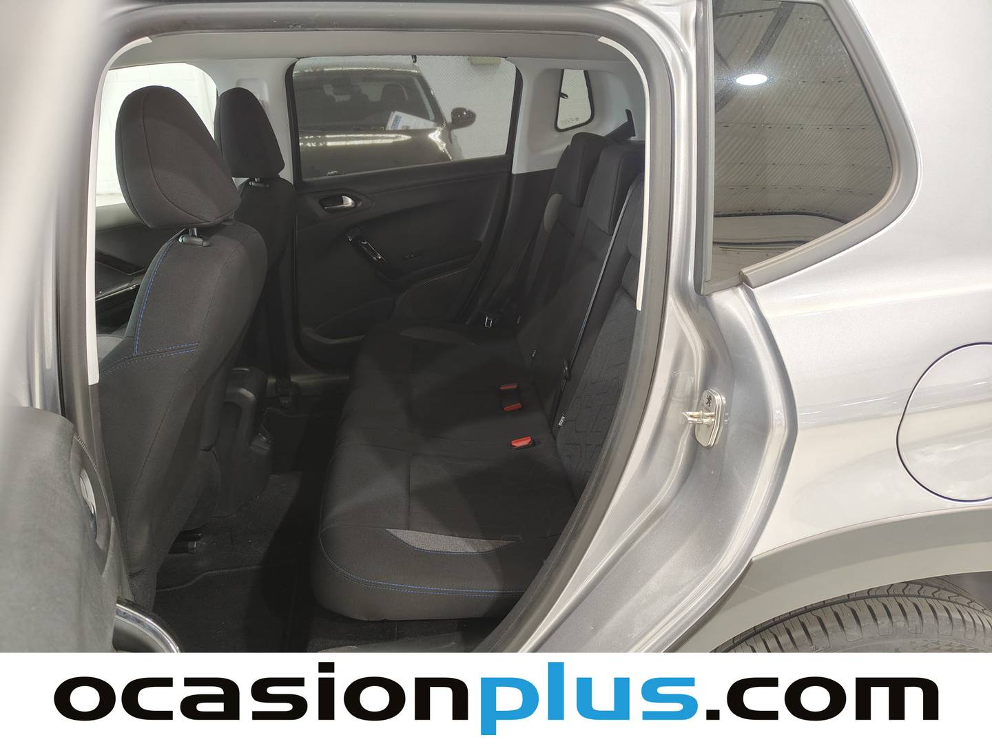 Foto asientos traseros Peugeot 2008 Peugeot 2008 BlueHDi 100 Signature (100 CV)