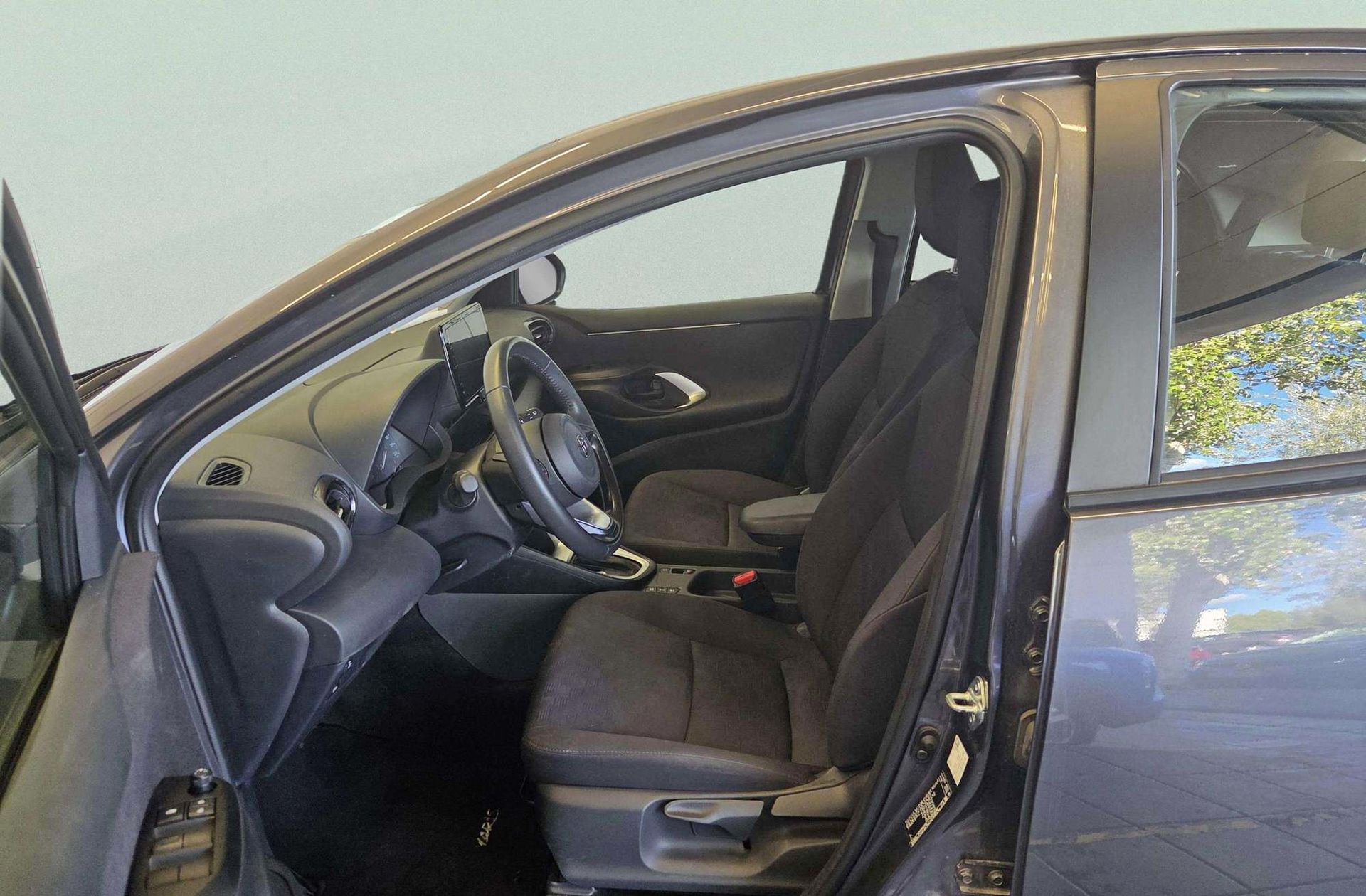 Toyota Yaris 120H Active Plus - foto 9