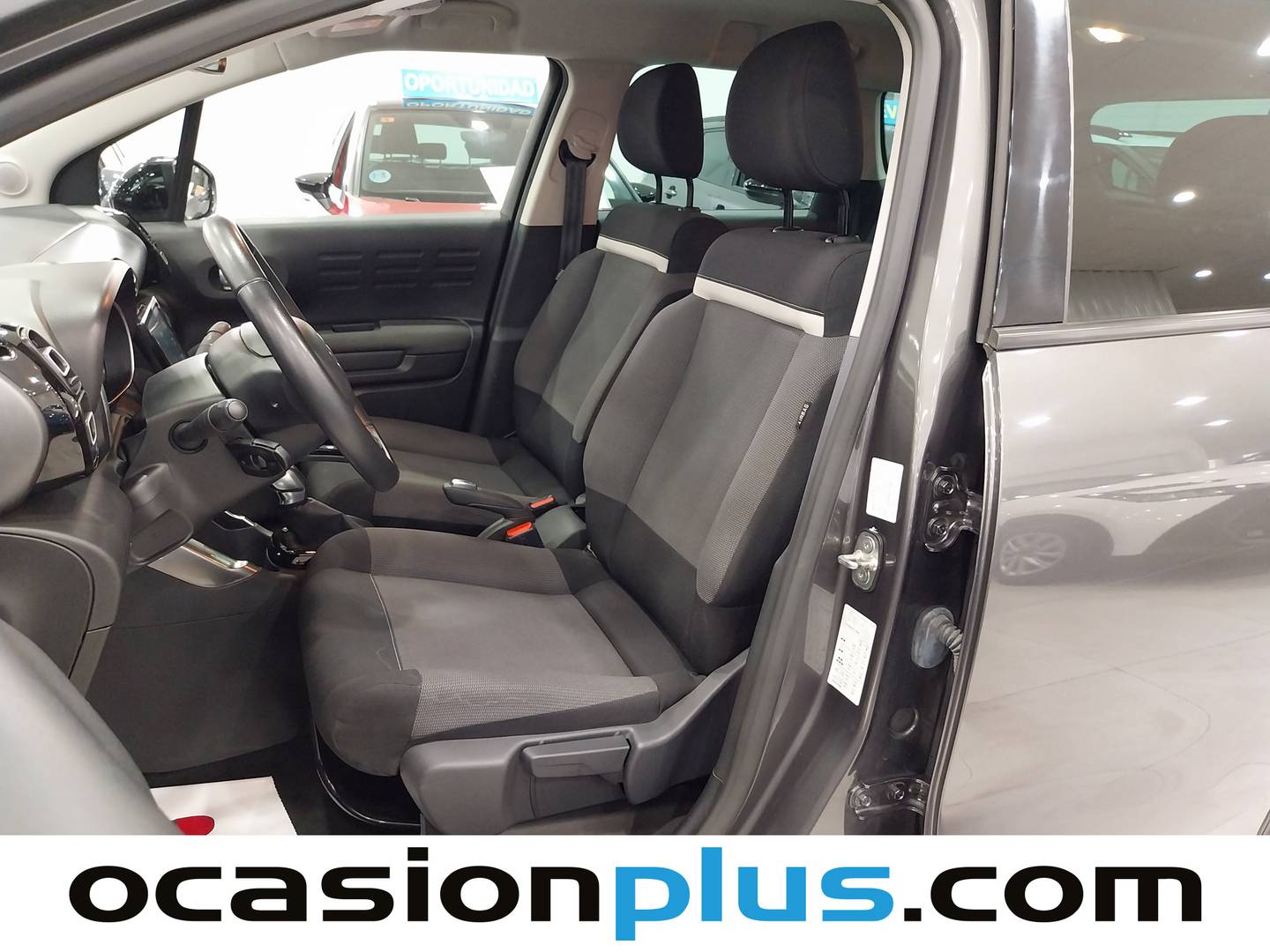 Foto Citroën C3 Aircross Citroen C3 Aircross PureTech 130 Shine Pack EAT6 (131 CV)