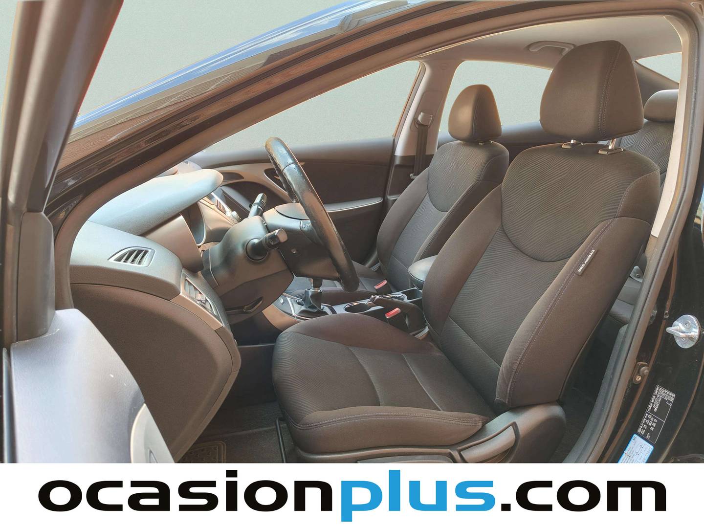 Foto asientos delanteros Hyundai Elantra Hyundai Elantra 1.6 MPI GLS Tecno (132 CV)