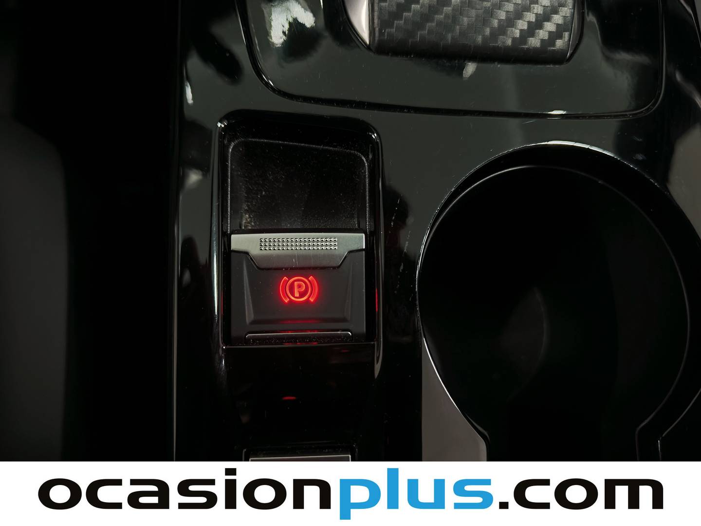 Foto Peugeot 2008 Peugeot 2008 Allure Hybrid eDCS6 (136 CV)