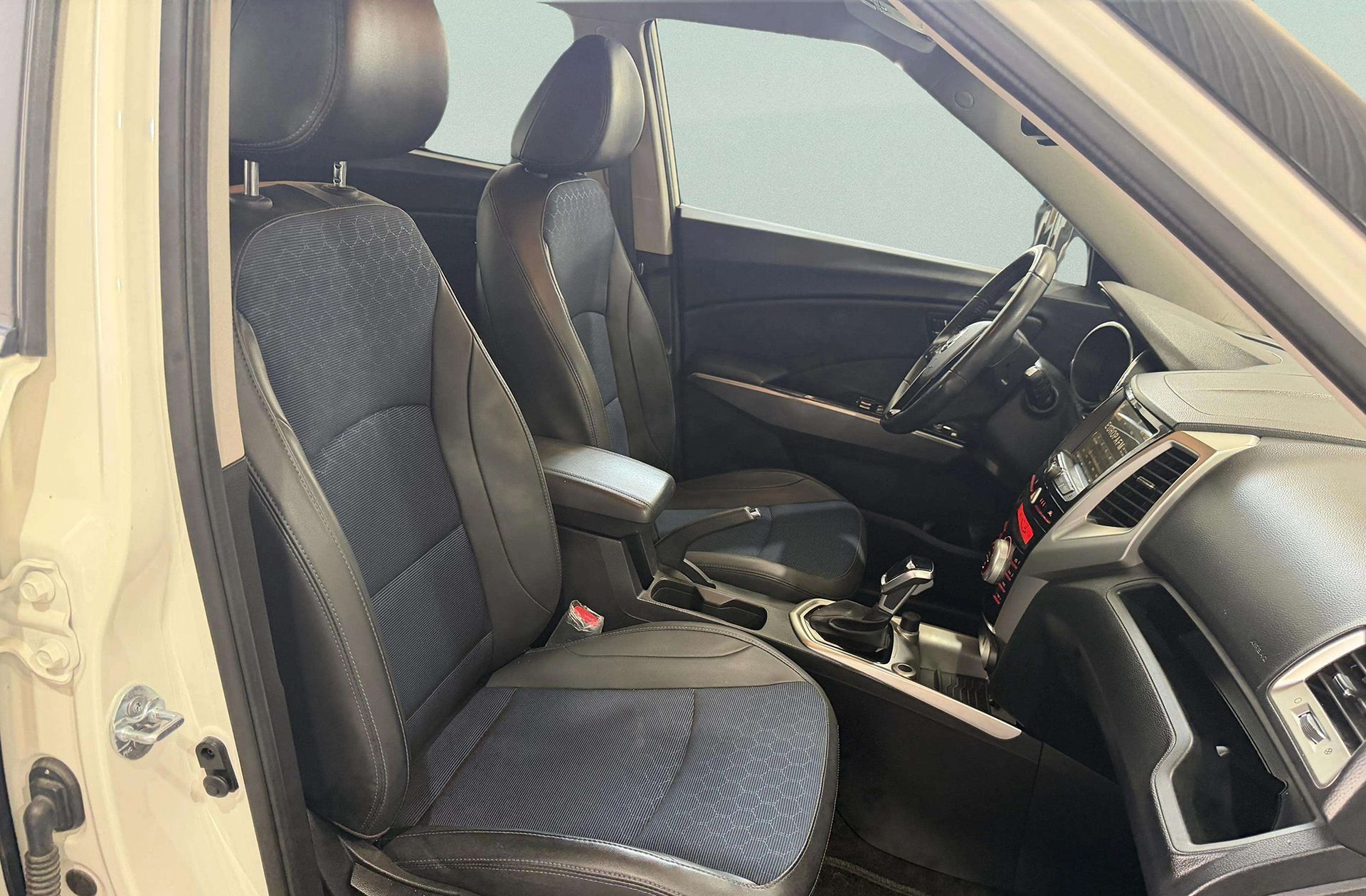 SsangYong Tivoli D16T Limited 4x4 - foto 17