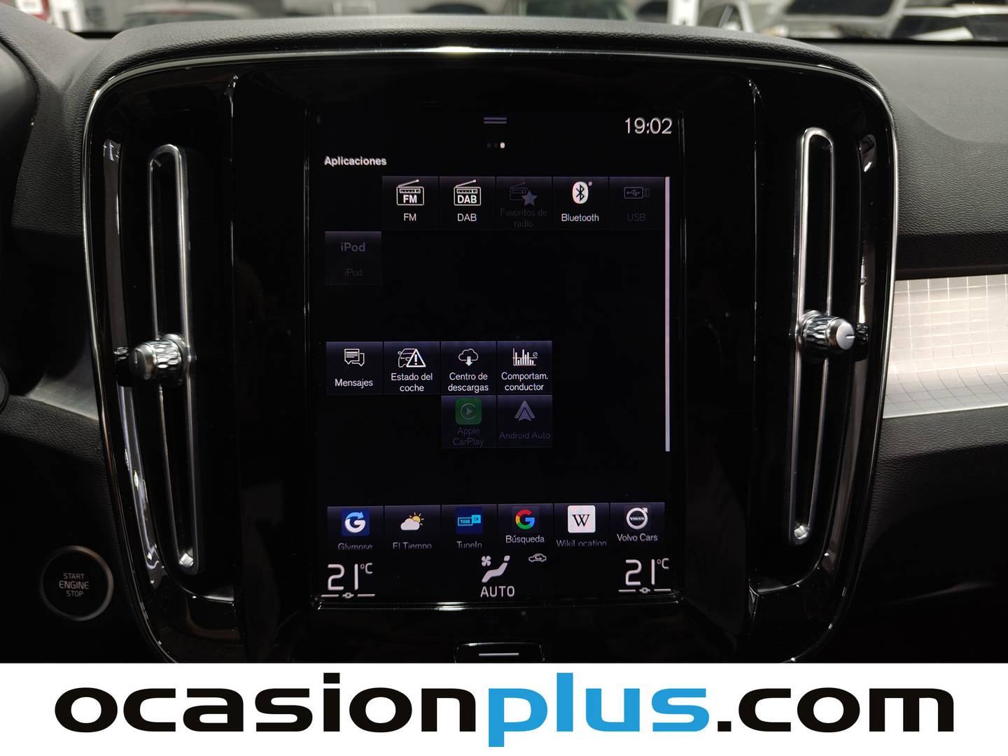 Equipamiento del Volvo XC40 Volvo XC40 B3 G Momentum Pro Auto (163 CV)