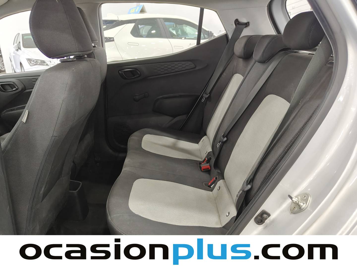 Foto asientos traseros Hyundai i10 Hyundai i10 1.0 Essence  (67 CV)