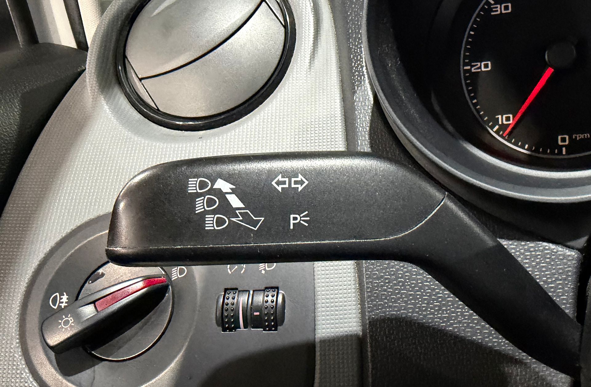 SEAT Ibiza SC SC 1.2 TDI Reference - foto 18