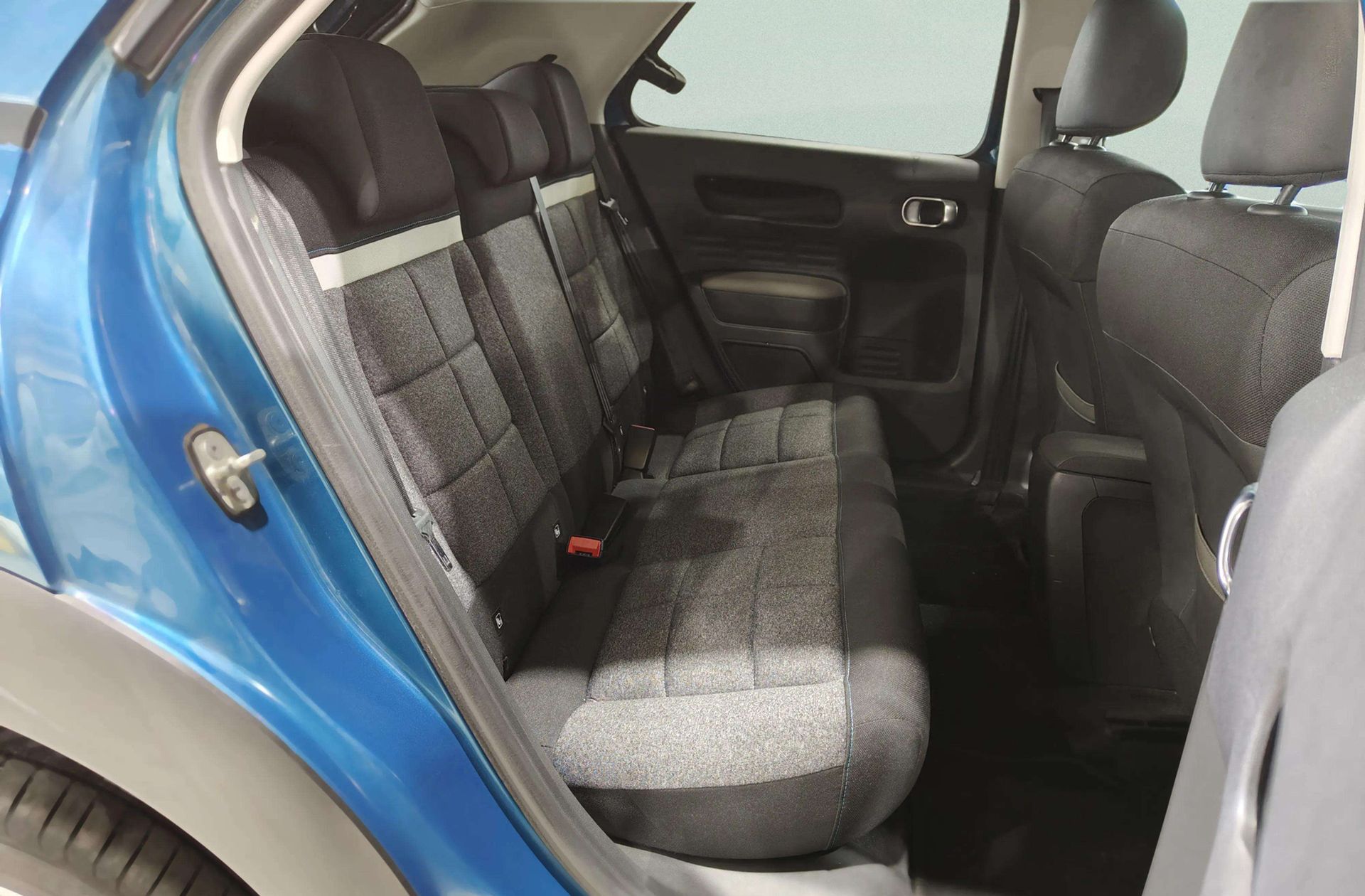 Citroën C4 Cactus BlueHDi 100 Shine - foto 18