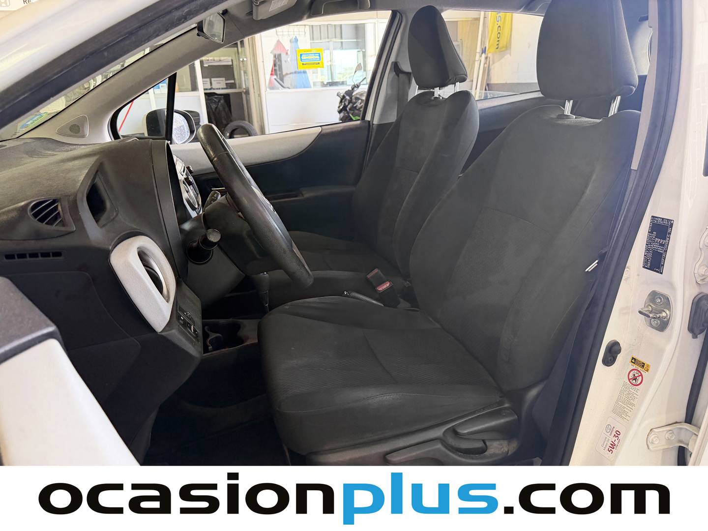 Foto asientos delanteros Toyota Yaris Toyota Yaris 1.5 Hybrid Active (100 CV)
