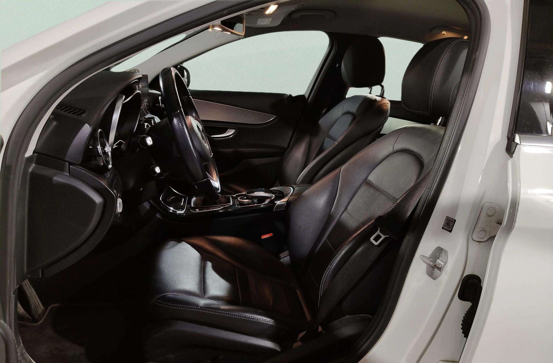 Mercedes-Benz Clase C 200 - foto 11