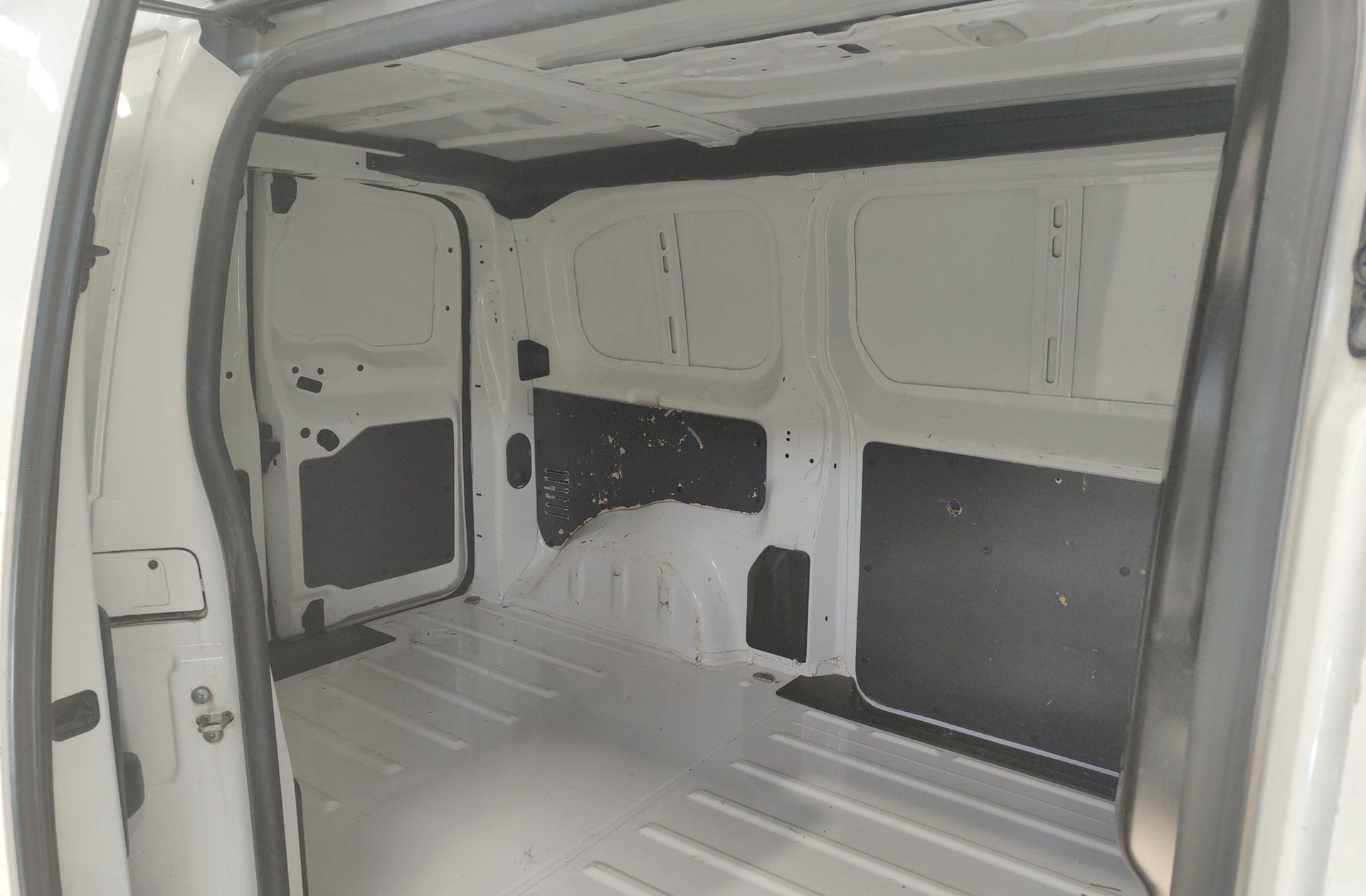 Peugeot Expert Furgon BlueHDi 120 Pro Standard - foto 11
