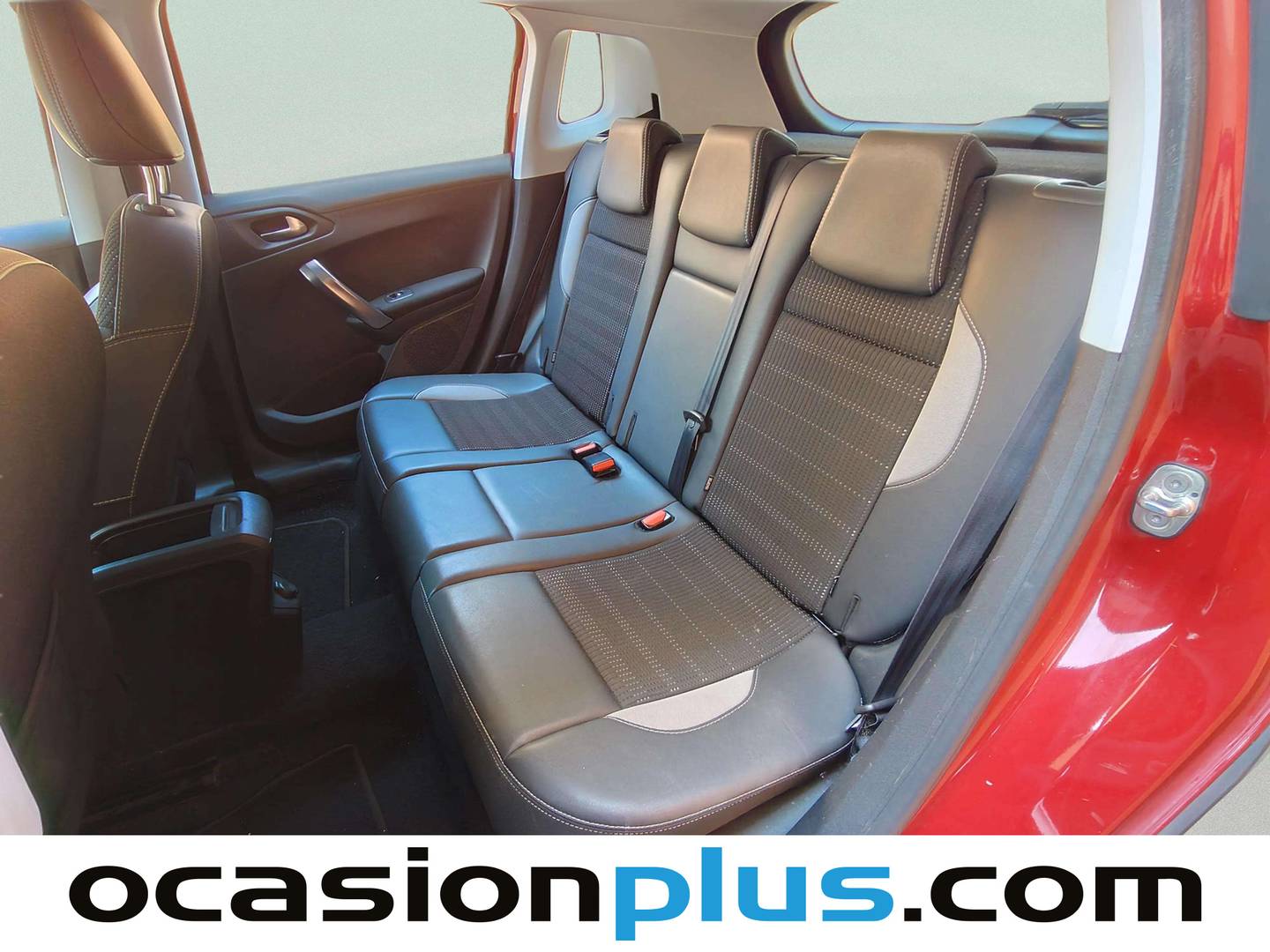 Foto asientos traseros Peugeot 2008 Peugeot 2008 BlueHDi 120 S&S Allure (120 CV)