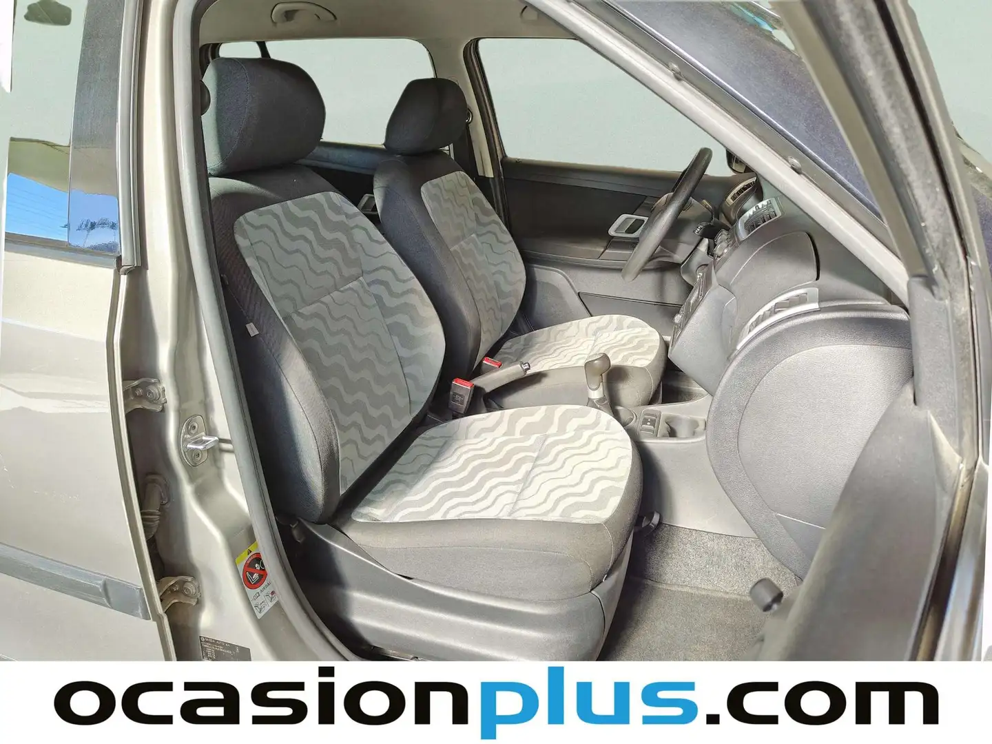 Foto Skoda Fabia Skoda Fabia 1.2 Young (60 CV)