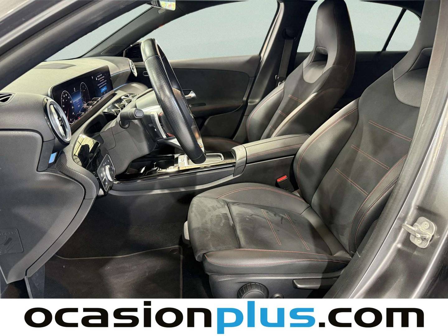 Foto asientos delanteros Mercedes Clase A Mercedes Clase A 200 d (150 CV)