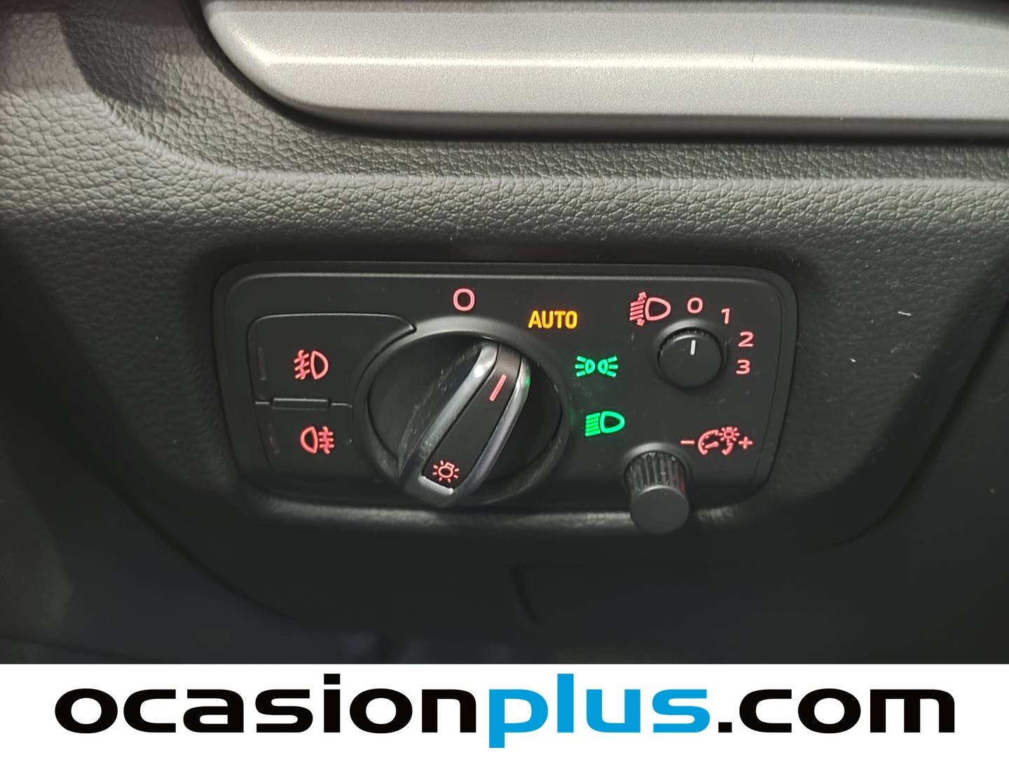Equipamiento del Audi A3 Audi A3 Sportback Adrenalin 1.6 TDI clean diesel (110 CV) Pack S-Line