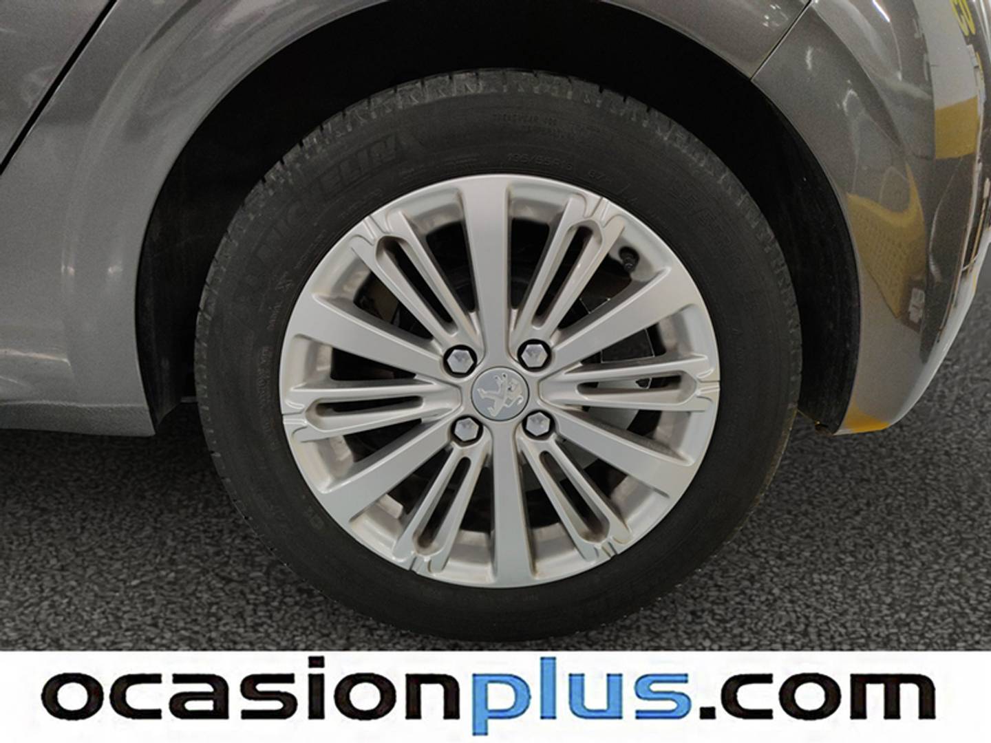 Foto Peugeot 208 Peugeot 208 PureTech Signature (82 CV)