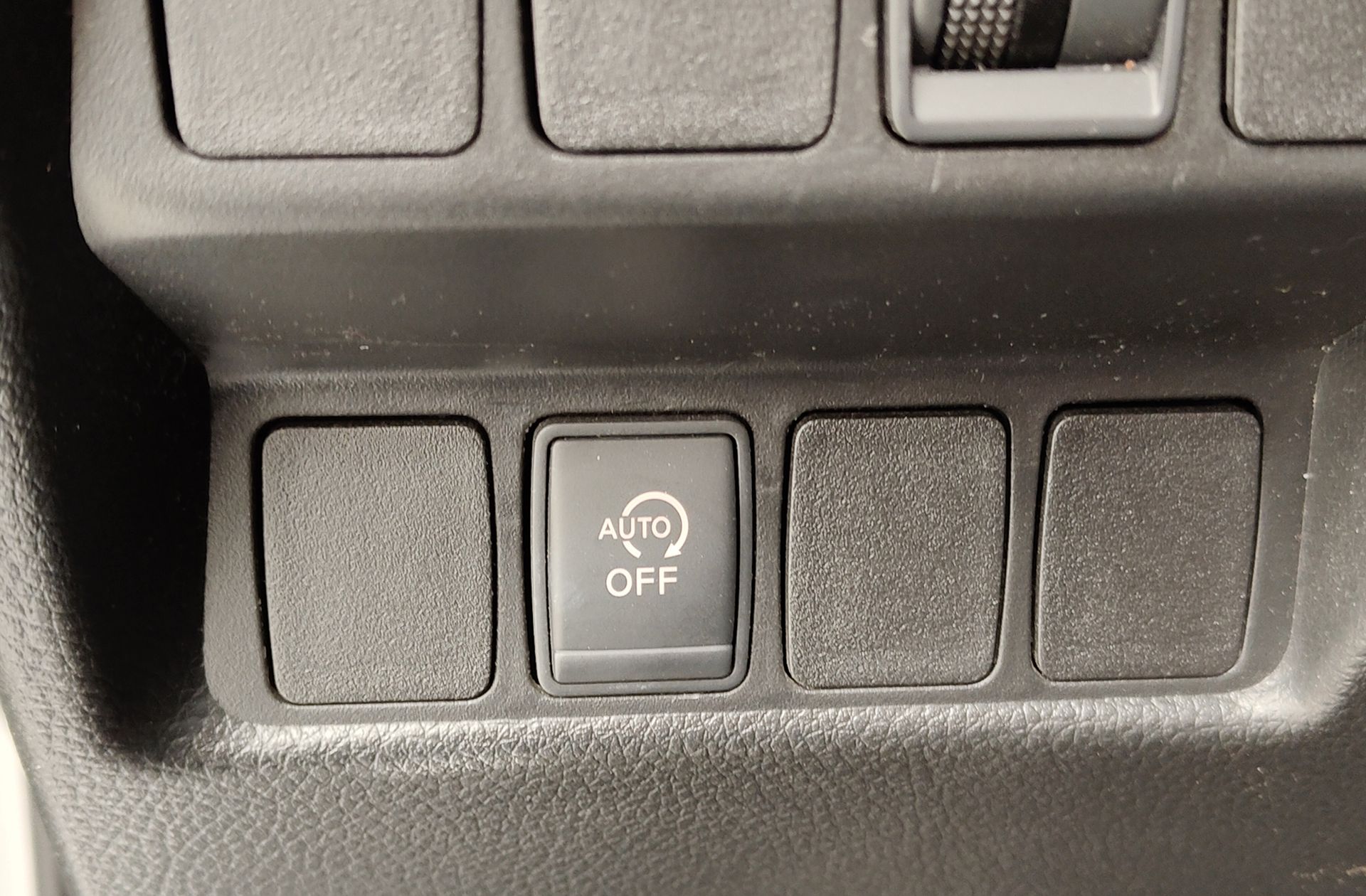 Nissan Qashqai DIG-T 115 N-Connecta 4x2 - foto 28