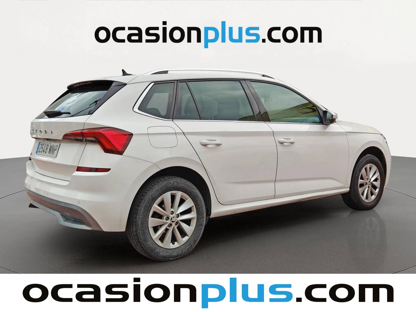 Foto trasera Skoda Kamiq Skoda Kamiq 1.0 TSI Ambition (110 CV) derecha