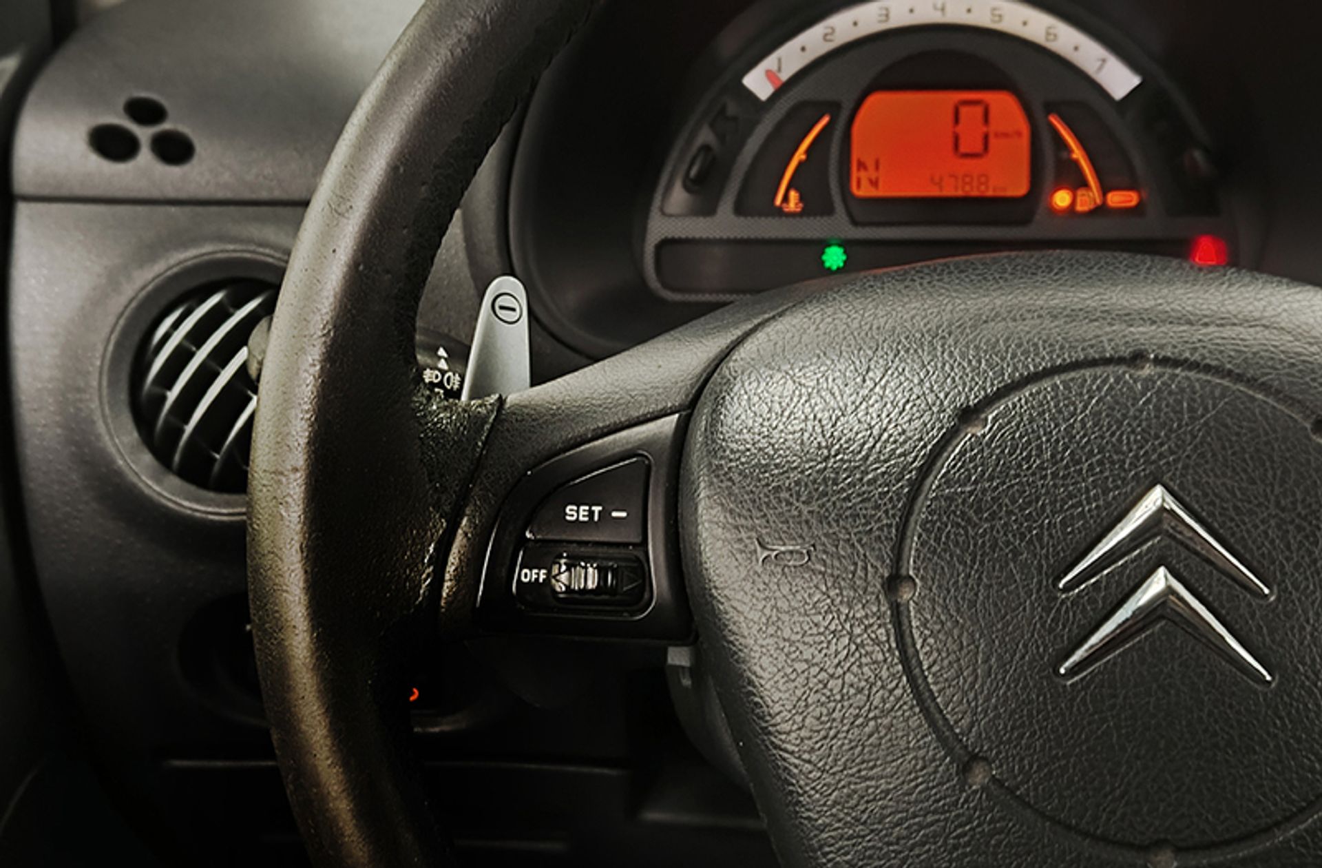 Citroën C2 1.4 HDi VTR - foto 21