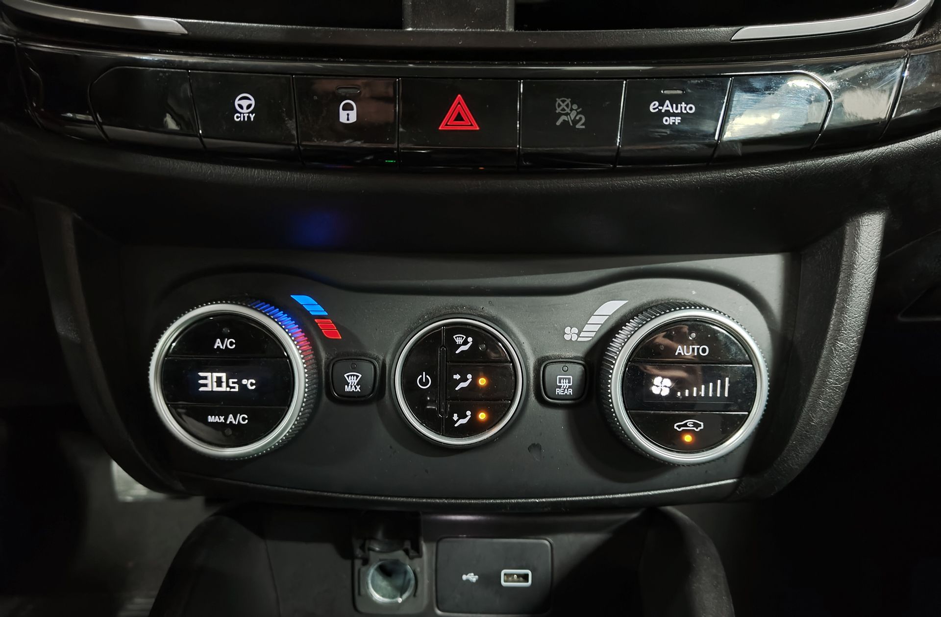 Fiat Tipo 1.5 Hybrid Cross DCT - foto 30