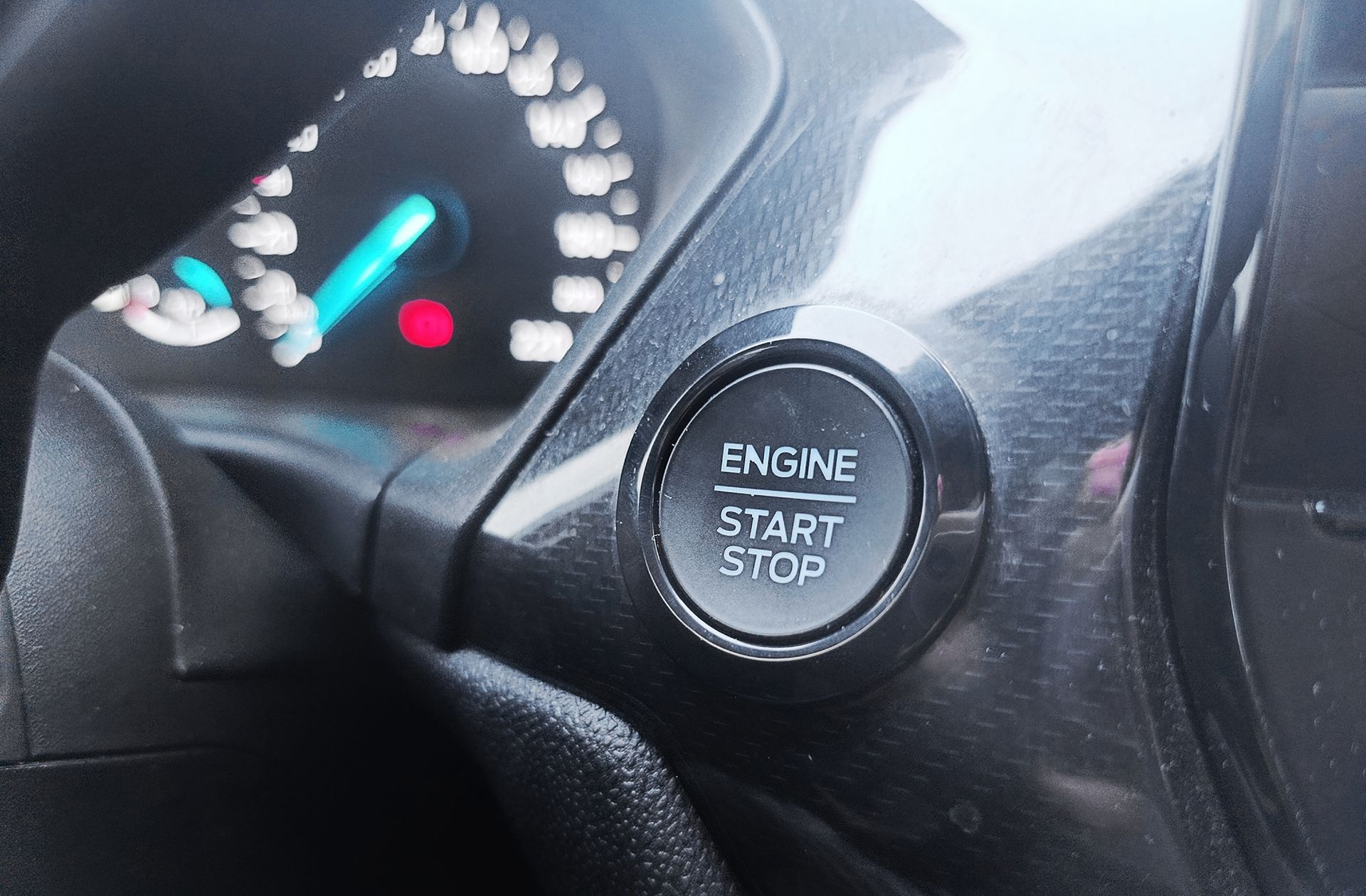 Ford Fiesta 1.0 EcoBoost MHEV ST-Line - foto 36