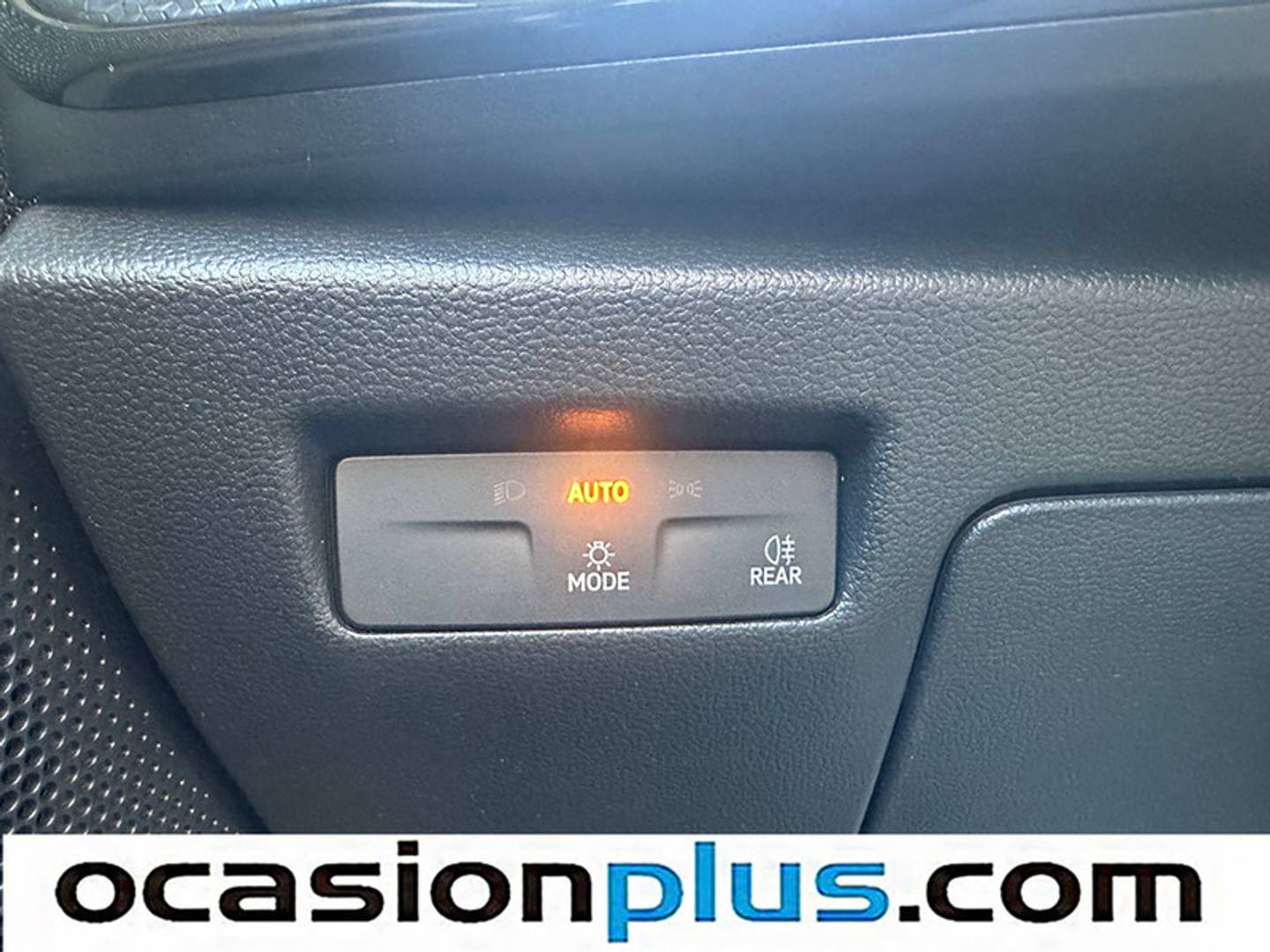 Foto Skoda Superb Skoda Superb 1.5 TSI m-HEV Essence DSG (150 CV)