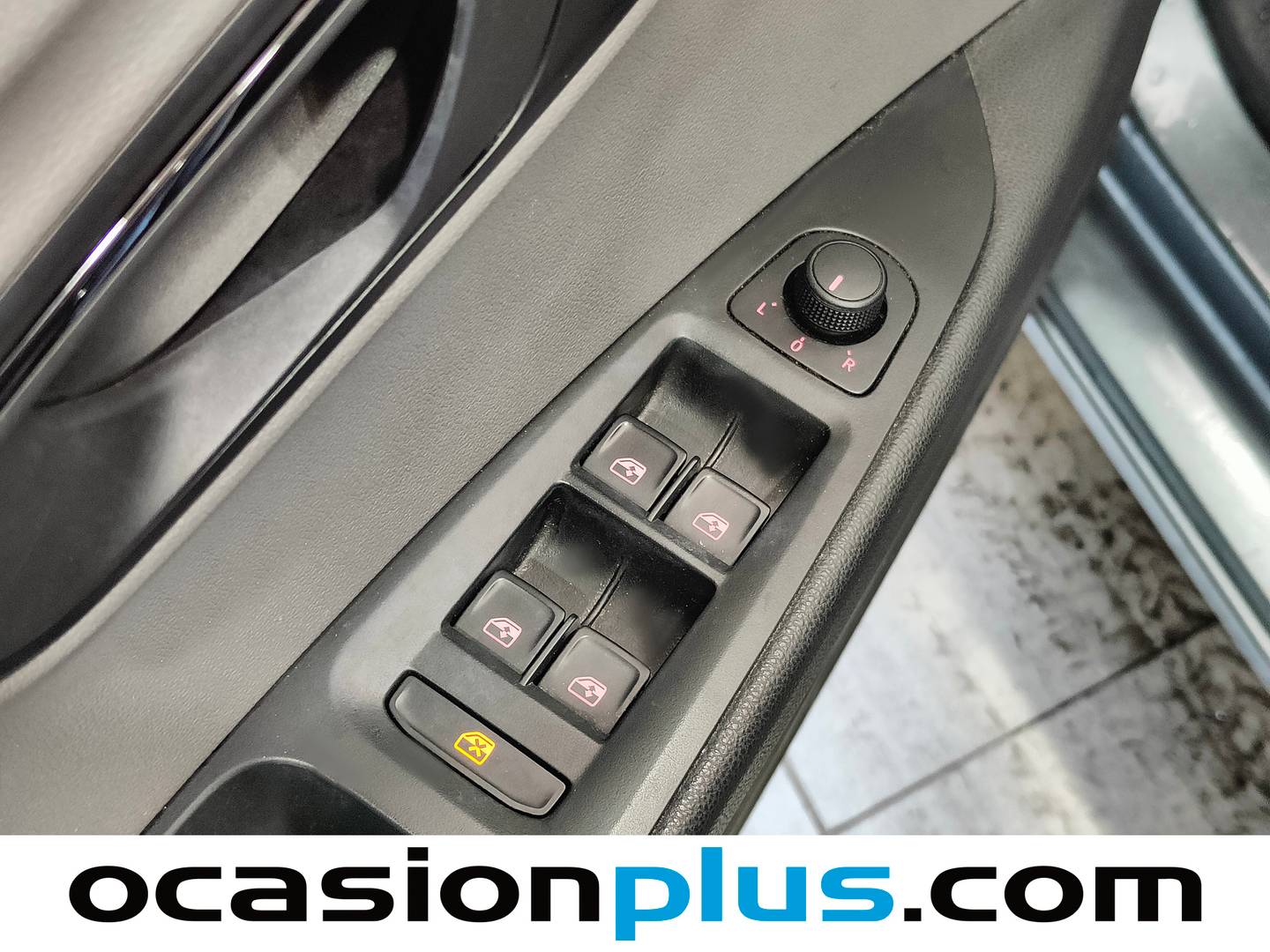 Seat León SEAT León 1.6 TDI S&S Reference Plus (115 CV) de segunda mano