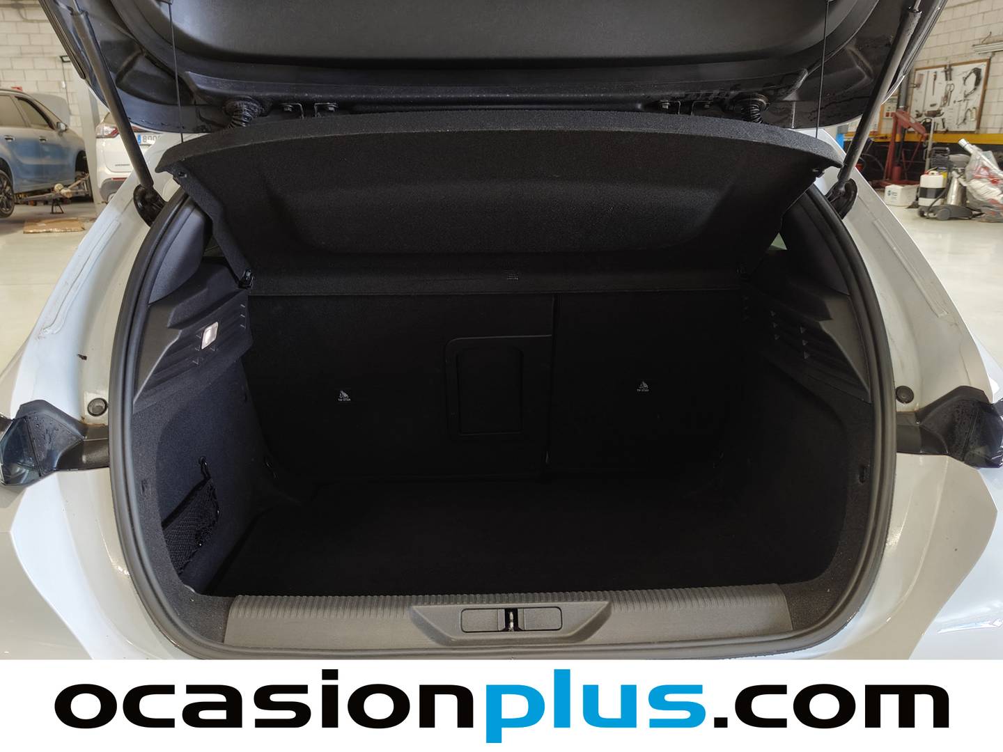 Foto Peugeot 308 Peugeot 308 BlueHDi 130 S&S Allure EAT8 (130 CV)