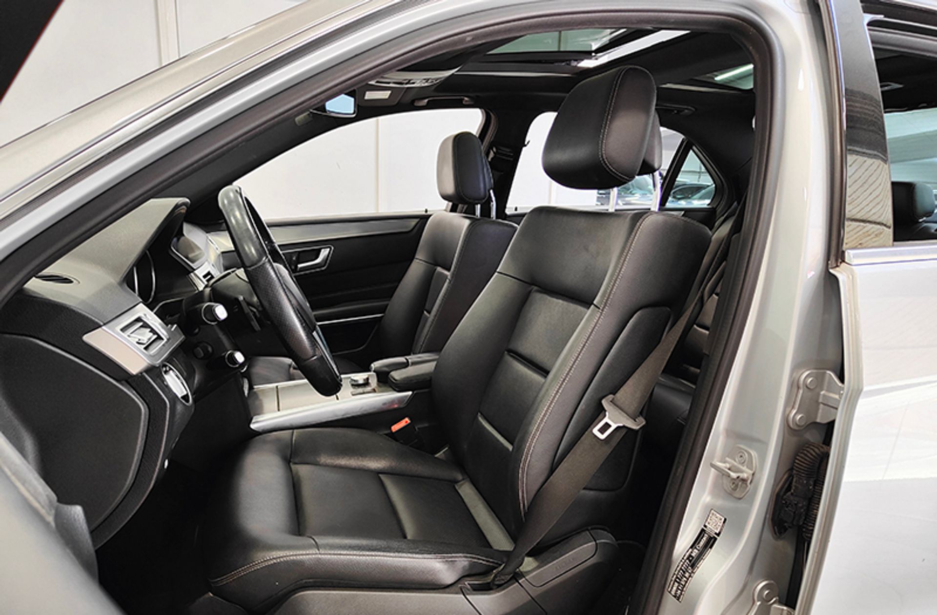Mercedes-Benz Clase E E 300 BlueTEC Hybrid Avantgarde - foto 14