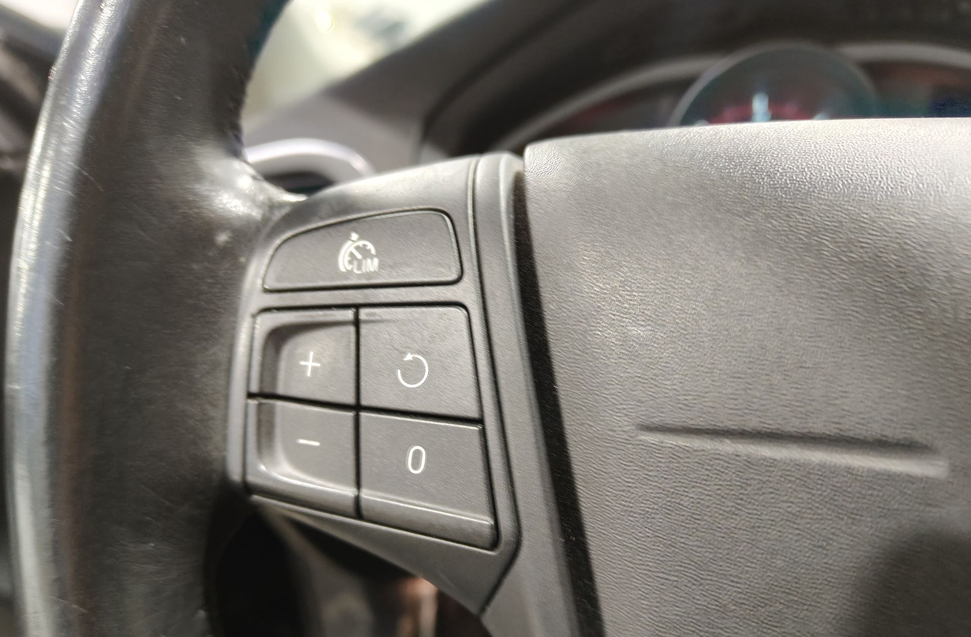 Volvo V40 D2 Kinetic - foto 22