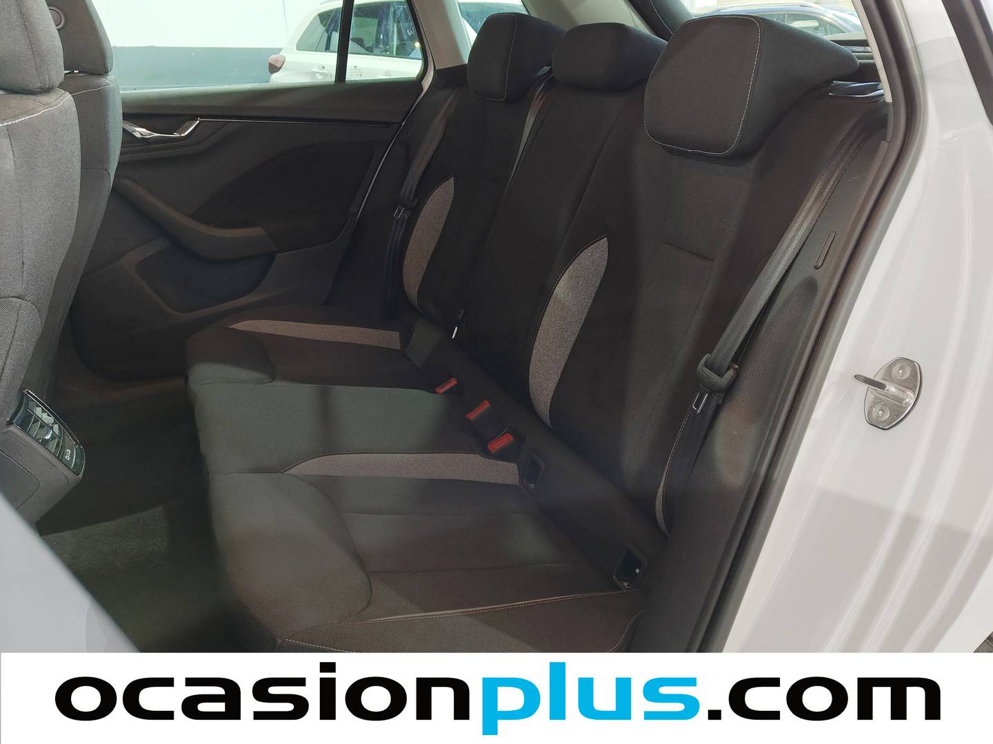 Foto asientos traseros Skoda Kamiq Skoda Kamiq 1.0 TSI Selection (115 CV)