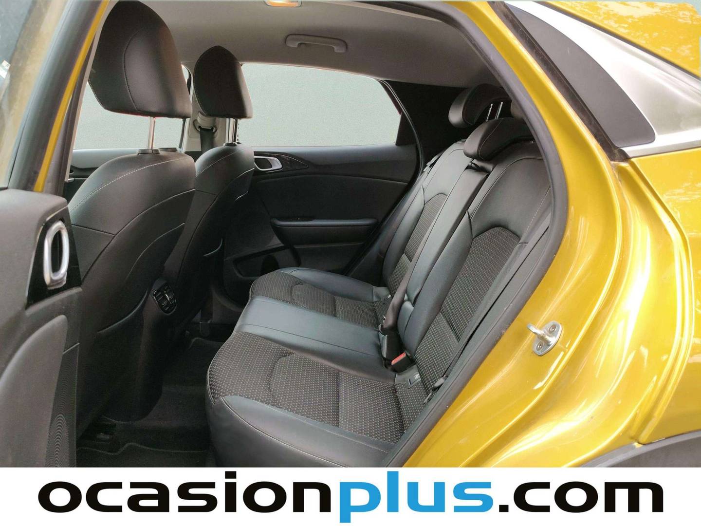 Foto asientos traseros KIA XCeed KIA XCeed 1.4 T-GDi Tech (140 CV)