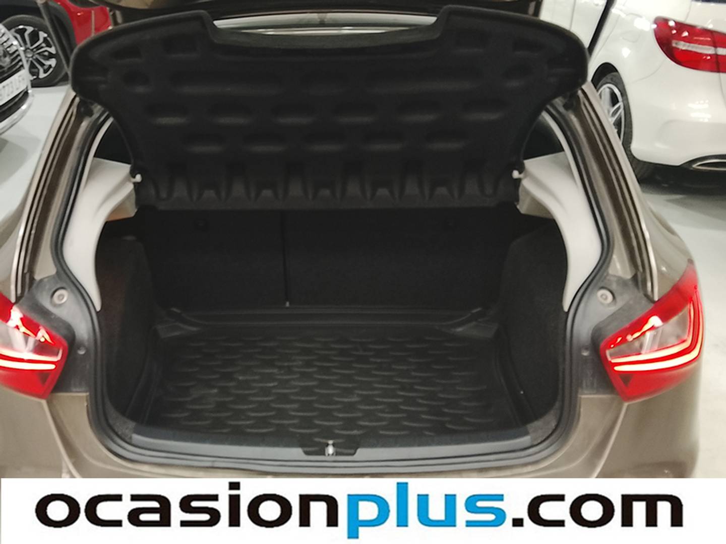 Foto Seat Ibiza SEAT Ibiza 1.2 TSI Style Connect (90 CV)