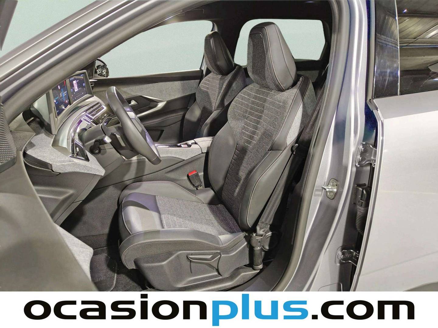 Foto Peugeot 5008 Hybrid Peugeot 5008 Hybrid 1.2 Allure eDCS6 (136 CV) 7 Plazas