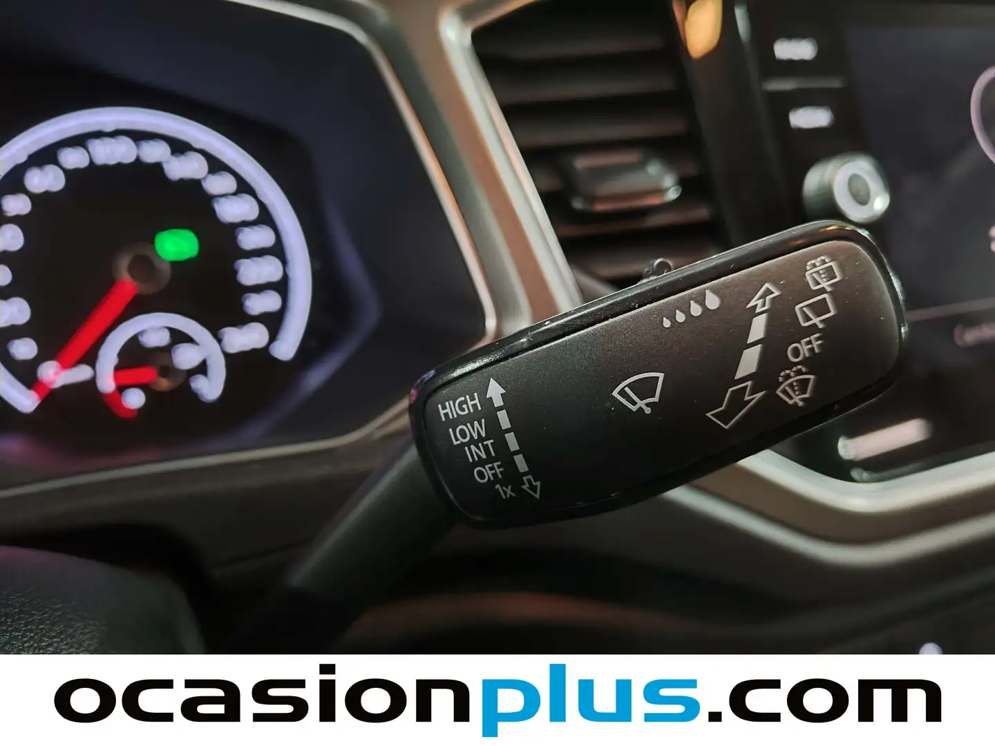 Foto Volkswagen T-Roc Volkswagen T-Roc Advance 2.0 TDI (150 CV) DSG