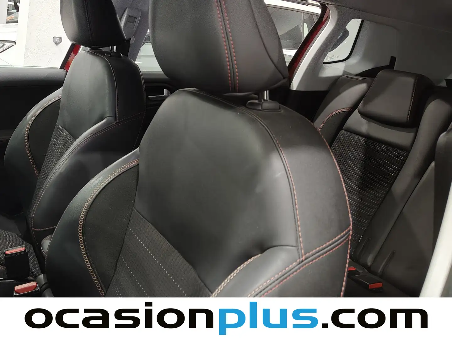 Foto Peugeot 2008 Peugeot 2008 PureTech 130 S&S GT Line (130 CV)