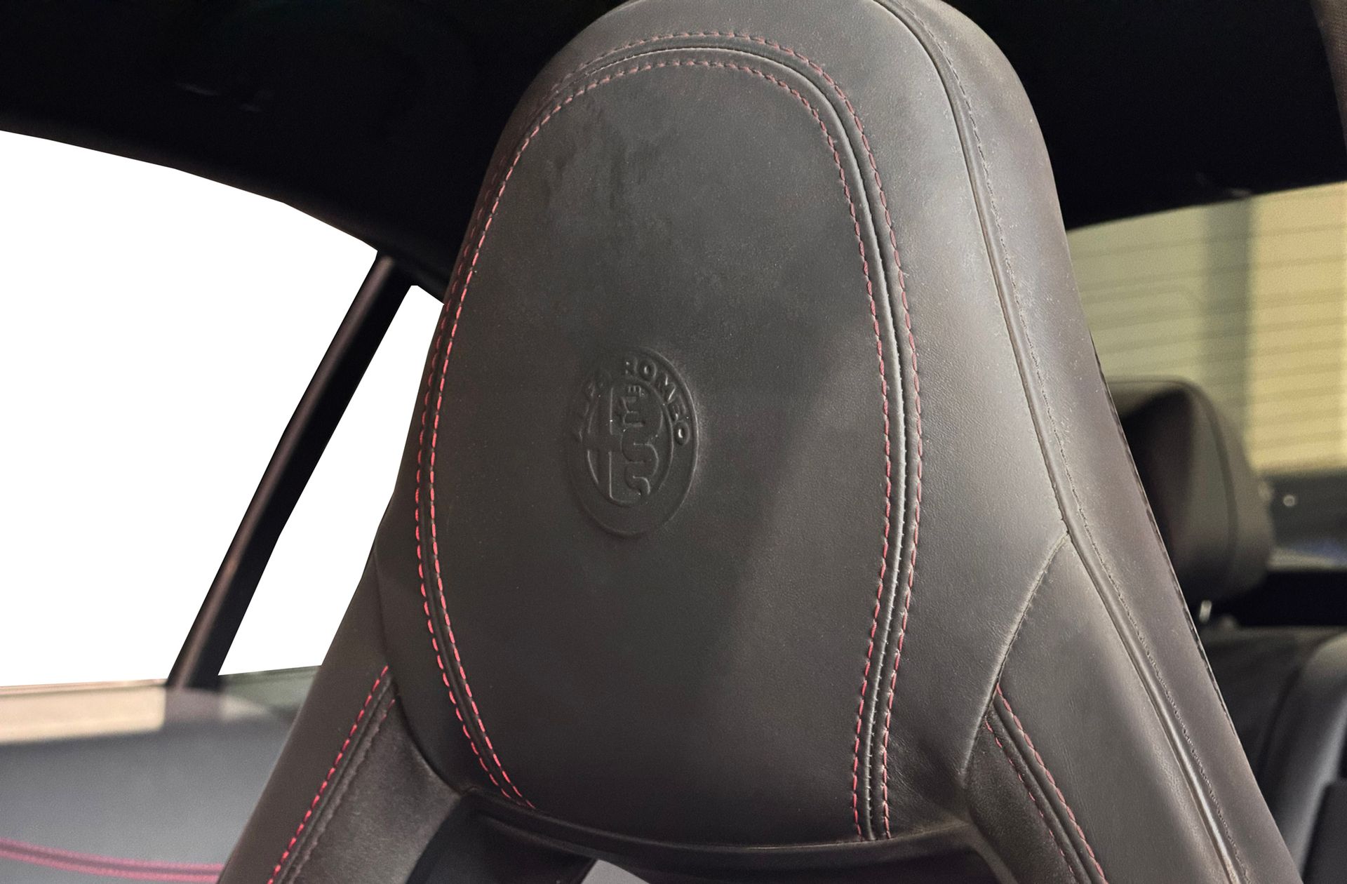 Alfa Romeo Giulia 2.9T V6 Quadrifoglio - foto 8