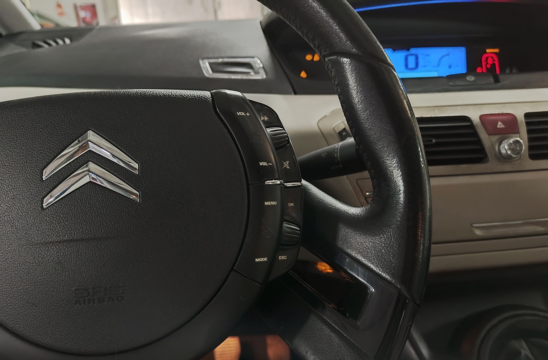 Citroën C4 Picasso 1.6 HDi Exclusive - foto 23