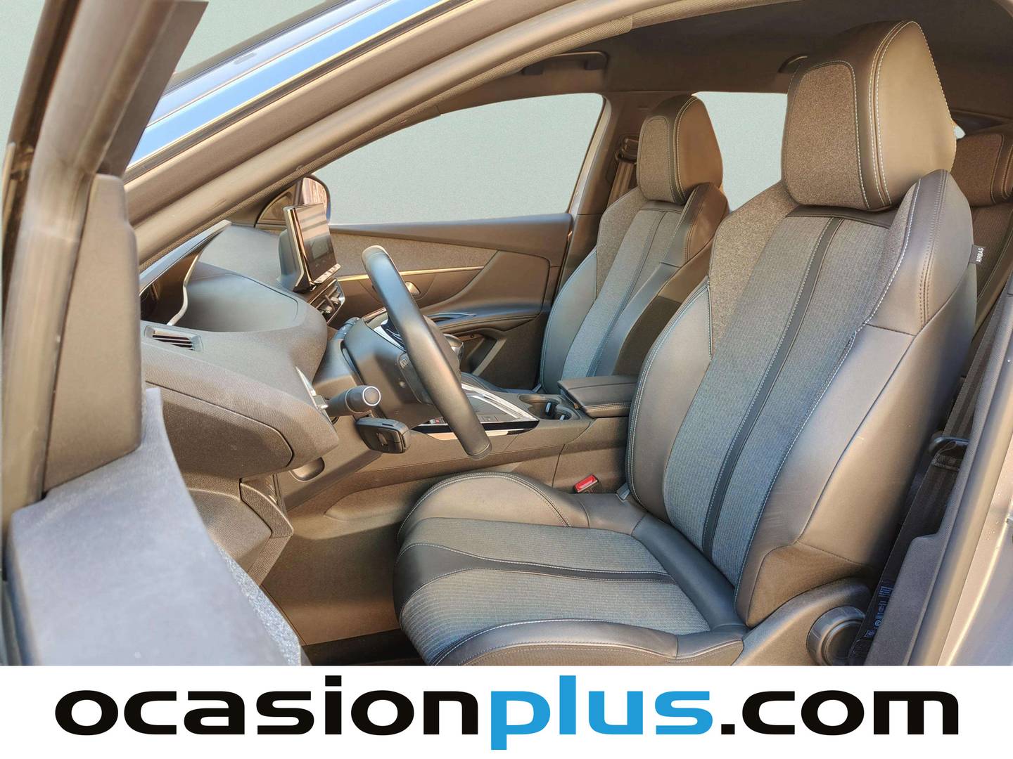 Foto asientos delanteros Peugeot 3008 Peugeot 3008 PureTech 130 S&S Allure Pack (130 CV)