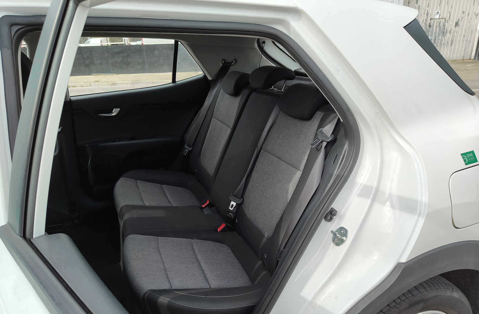 Kia Stonic 1.0 T-GDi Drive DCT - foto 12
