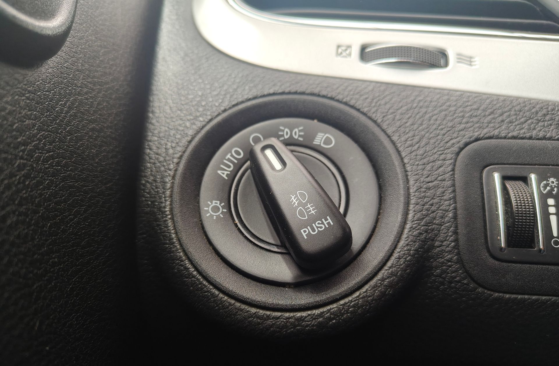 Fiat Freemont 2.0 16v Diesel Urban 7 plazas - foto 11