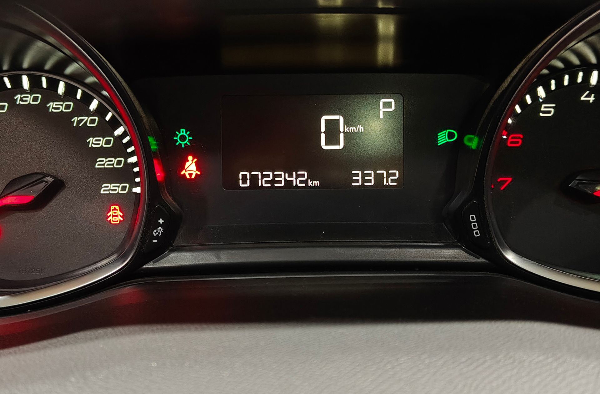 Peugeot 308 PureTech 130 Active EAT6 - foto 10